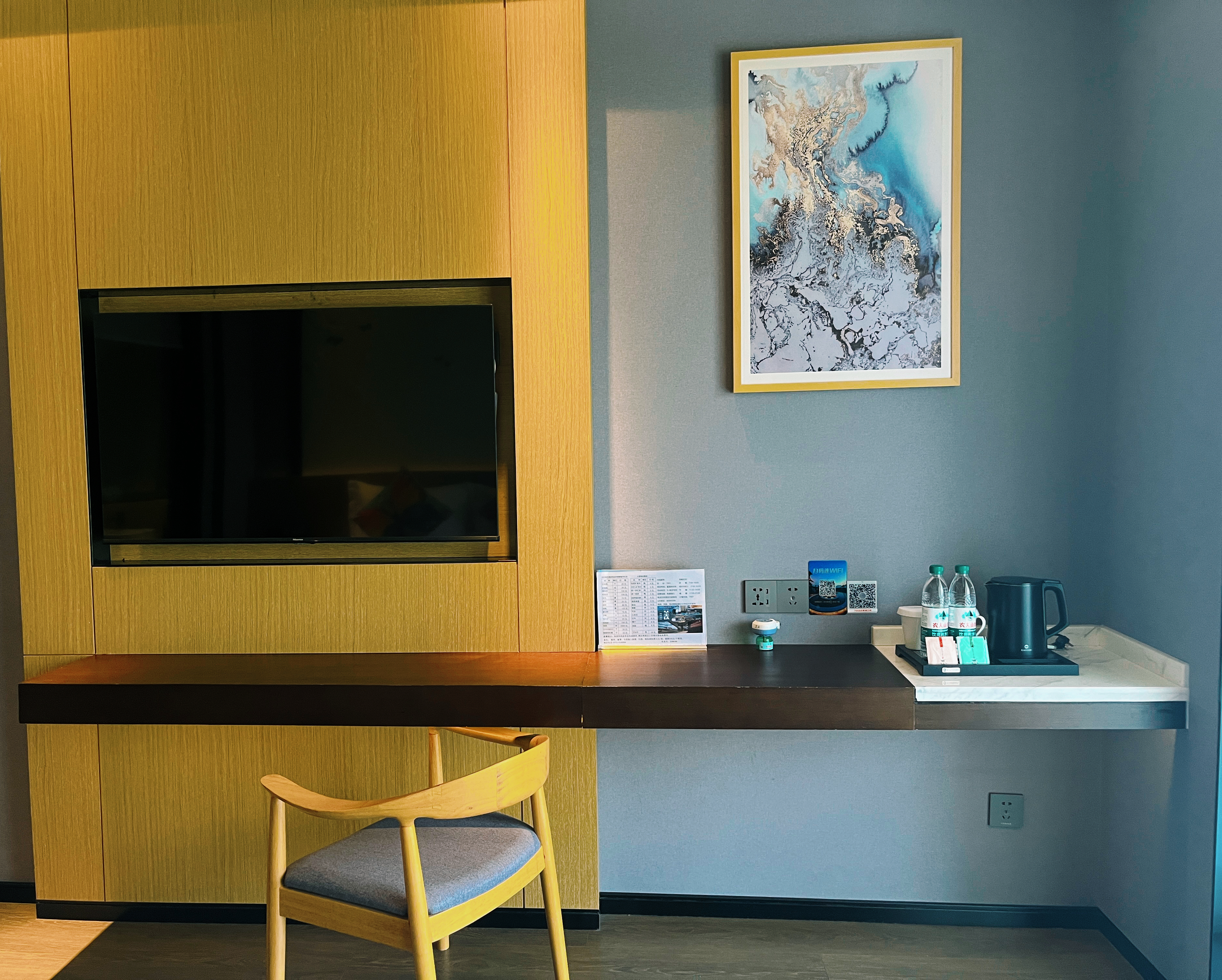 观岚?全景阳台大床房『观景阳台+舒睡床垫+休闲沙发』