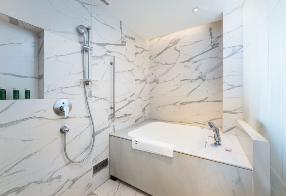 花殿·城景大床房（療愈高奢洗護品+觀景浴缸）