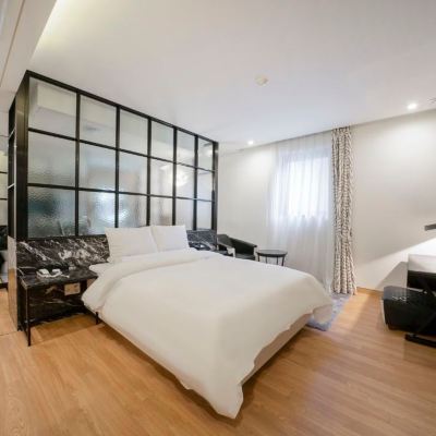 디럭스 더블 써클호텔 인천점 쿠폰