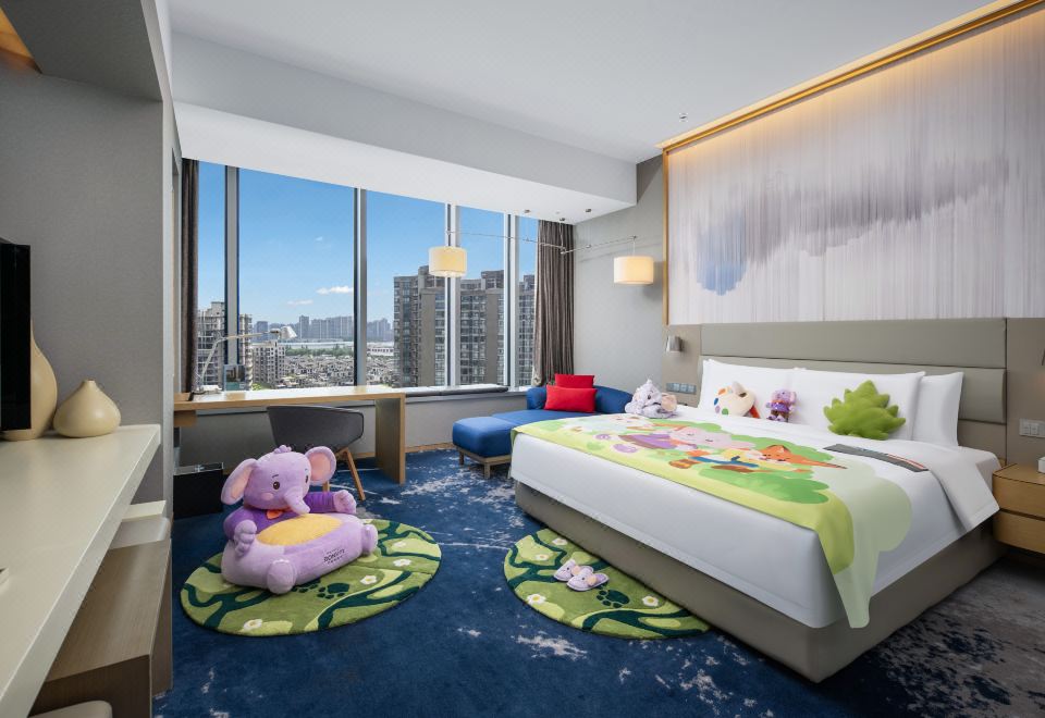 豪华城景大床房