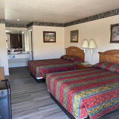 2 Queen Beds Non-Smoking Lakeside Inn & Suites Promo Code