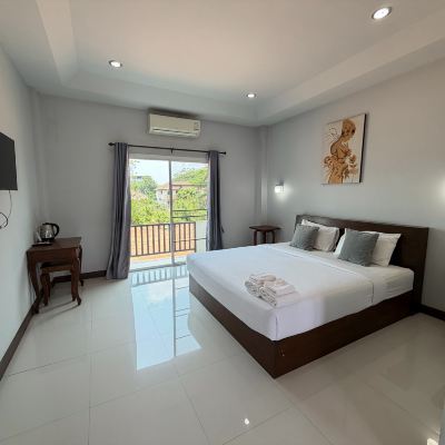 Deluxe Double Room Mana Hotel Promo Code