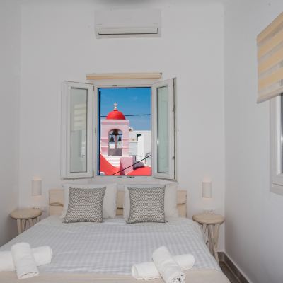 Deluxe Queen Room Eleanna's Promo Code