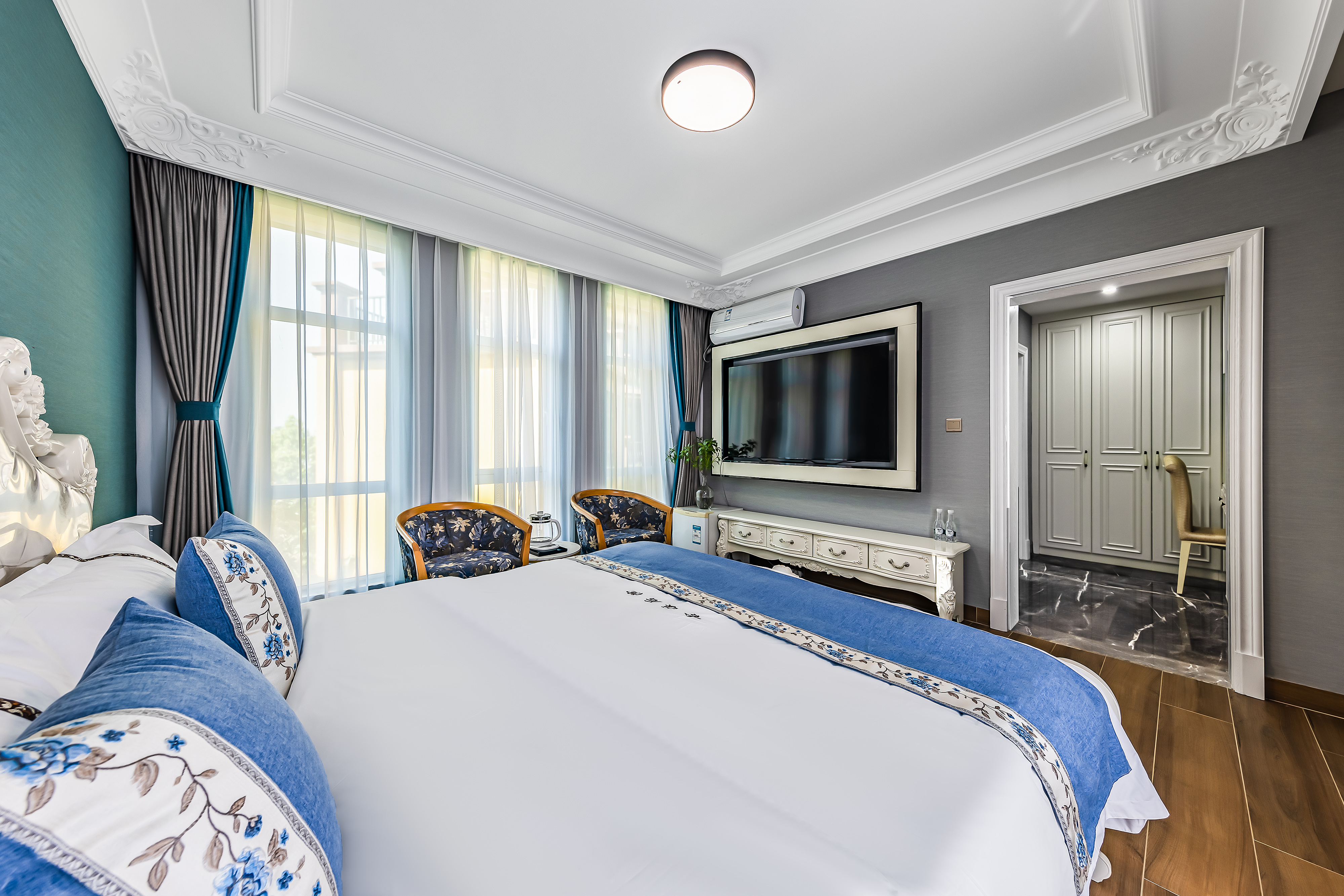 落日余暉·高級大床房