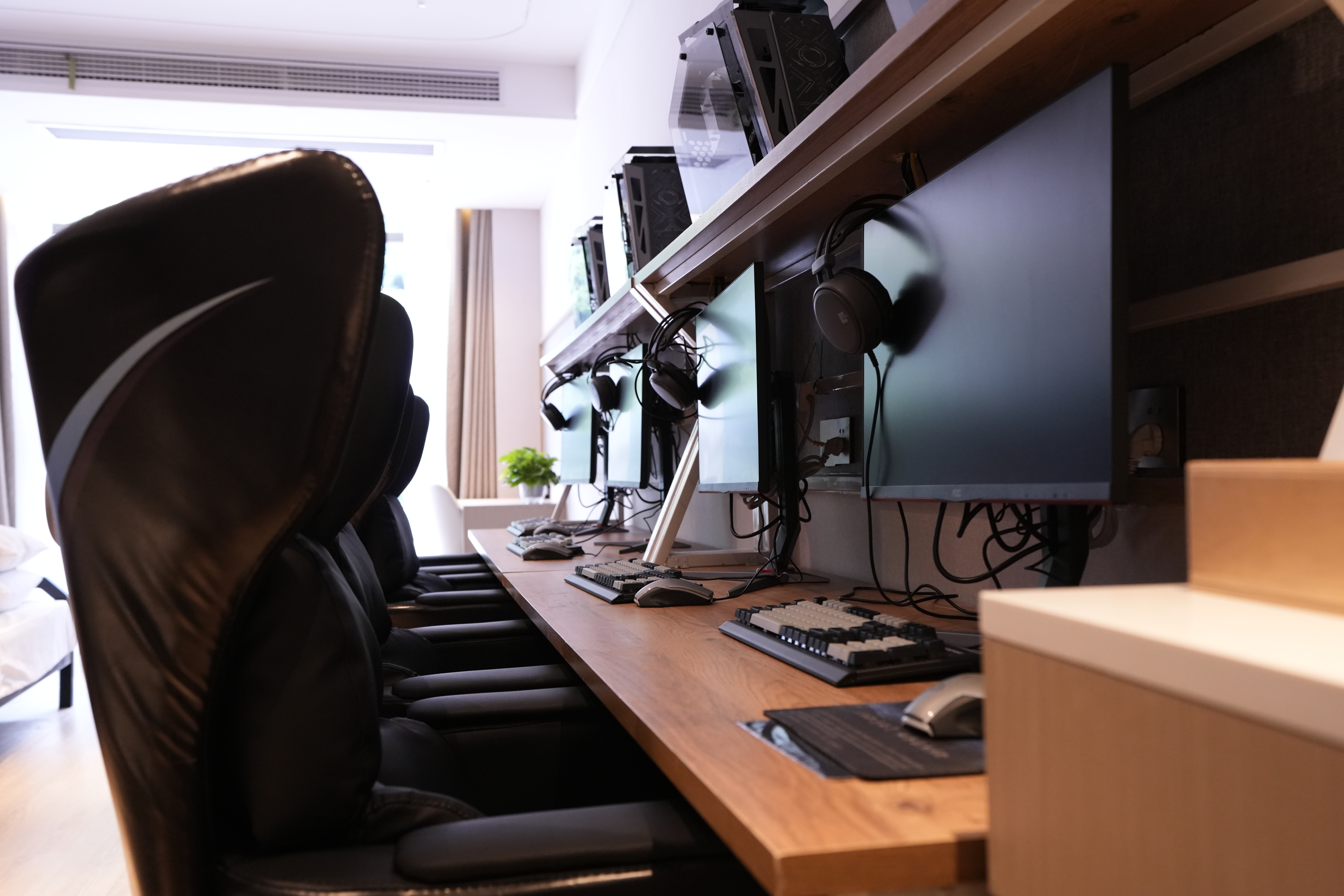 電競四人間[千兆網速.超大高低床]