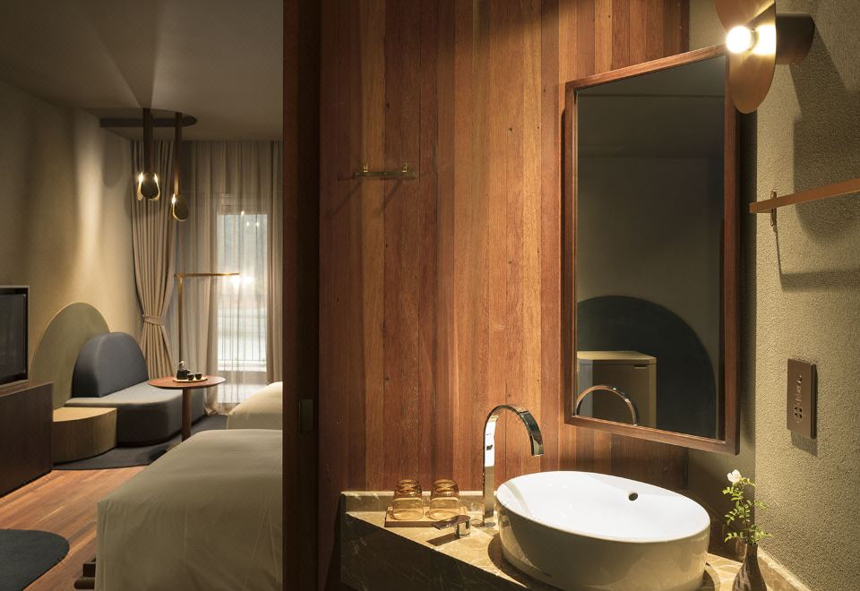 豪華湖景親子雙床房