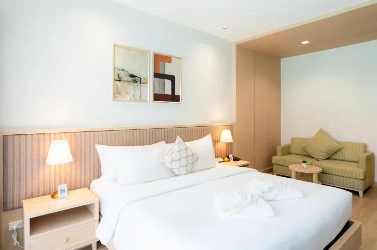 ห้องดีลักซ์, วิวสระว่ายน้ำ(เตียงใหญ่)