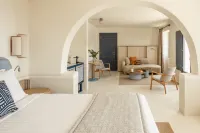 Homeric Poems Hotel a Santorini
