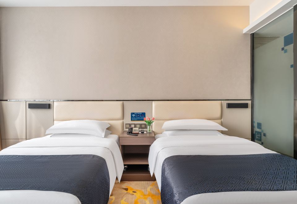 Hello Hotel (Chengdu Shuangliu International Airport) Deluxe Twin Room