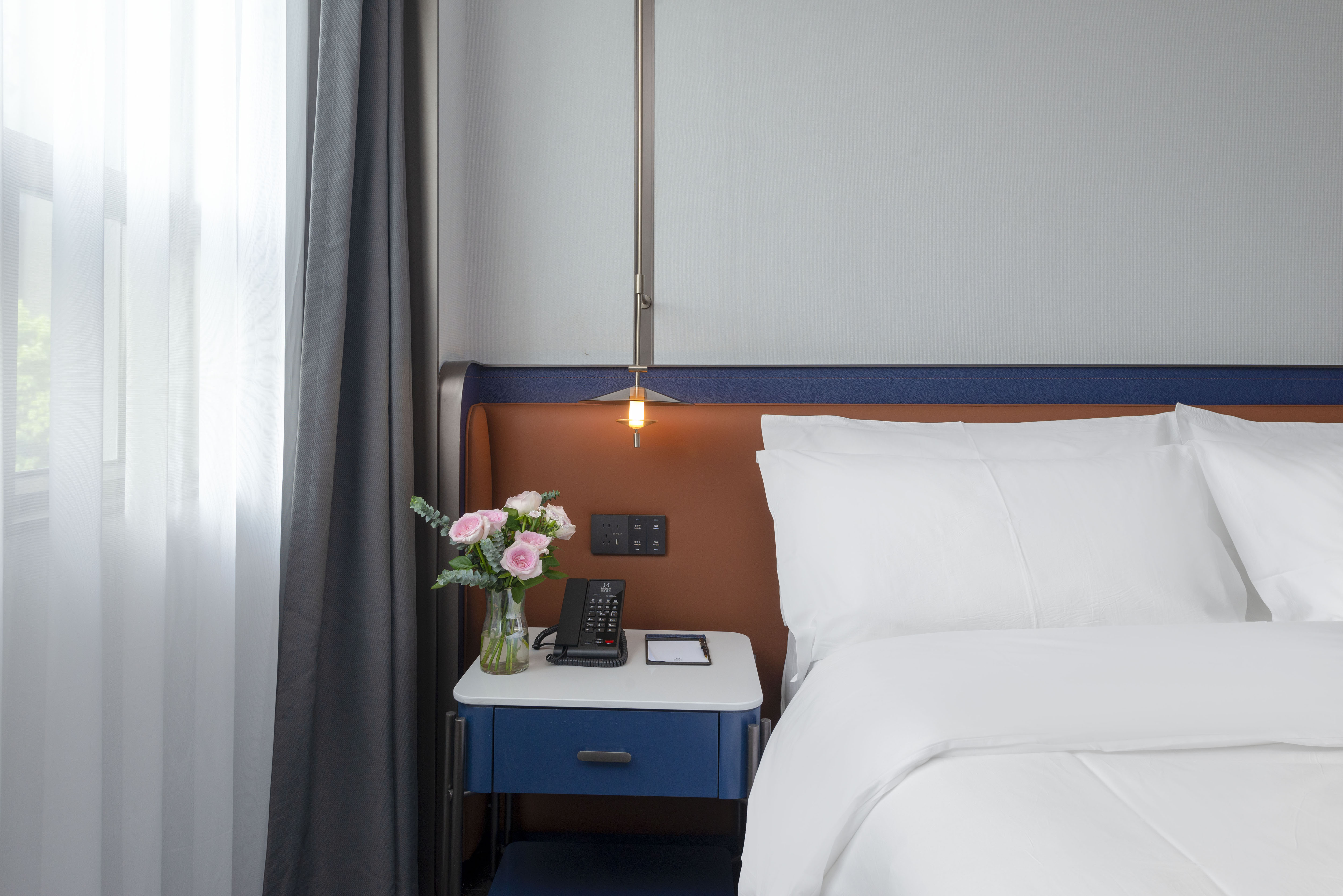 Tranquil Double Bed Room (Voice Control, Smart Toilet, Screen Mirroring)