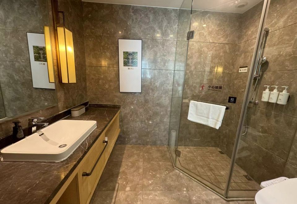 行政園景大床房