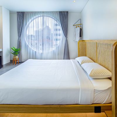 Deluxe Double Room City View Meander Saigon Promo Code