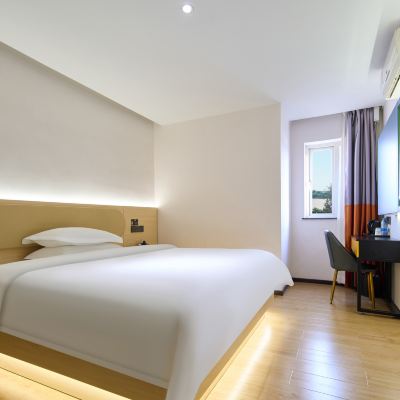 景觀大床房（動人夜景+舒適好眠+公區自助洗衣烘乾房） 格林聯盟酒店（深圳會展中心福田口岸店）優惠