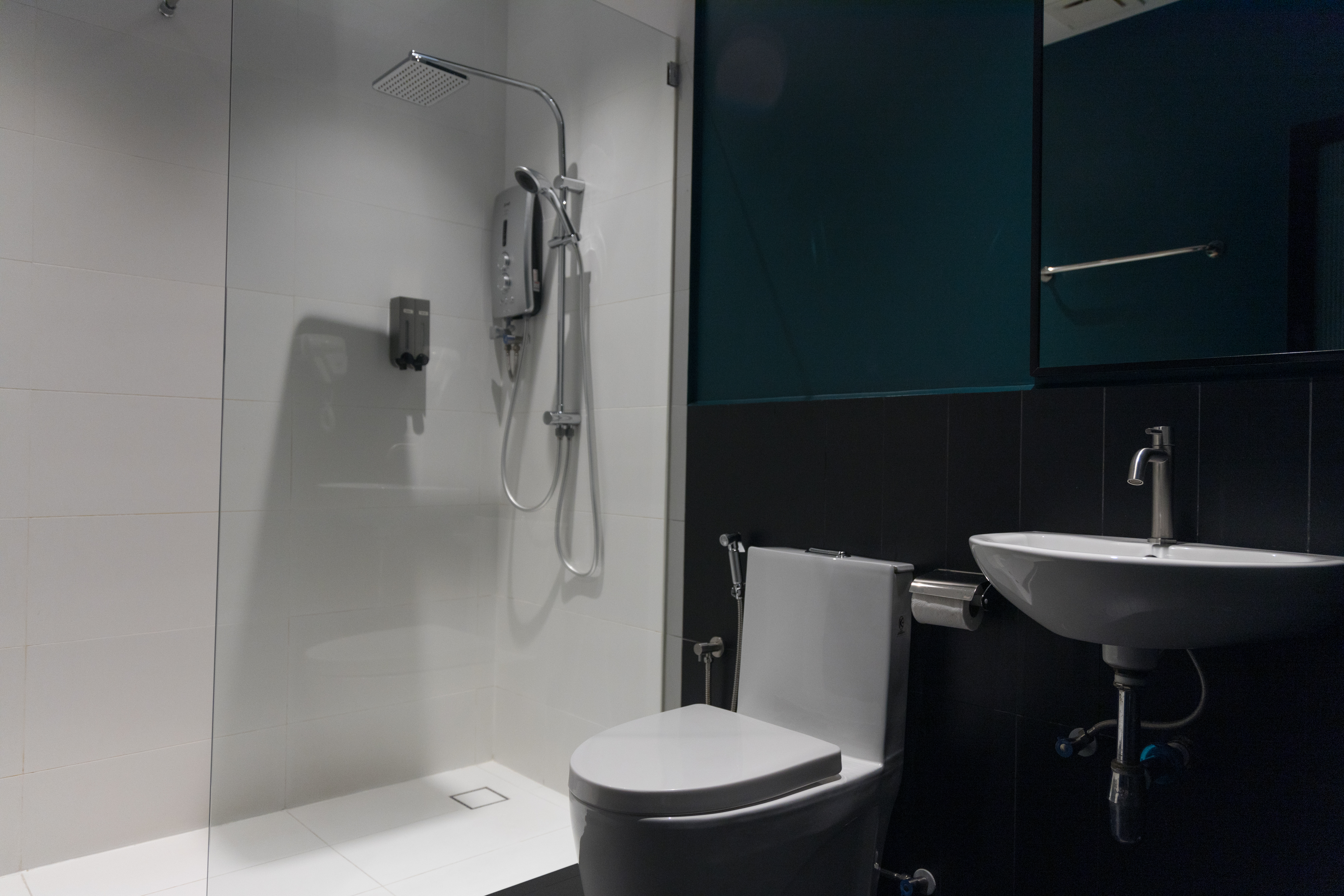 Family Double Queen Without Window