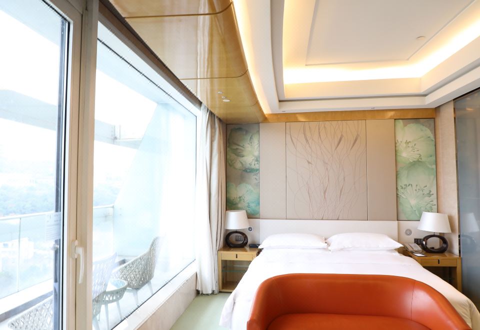 暖汤温泉·彩虹桥夜景太湖内湖景观大床房