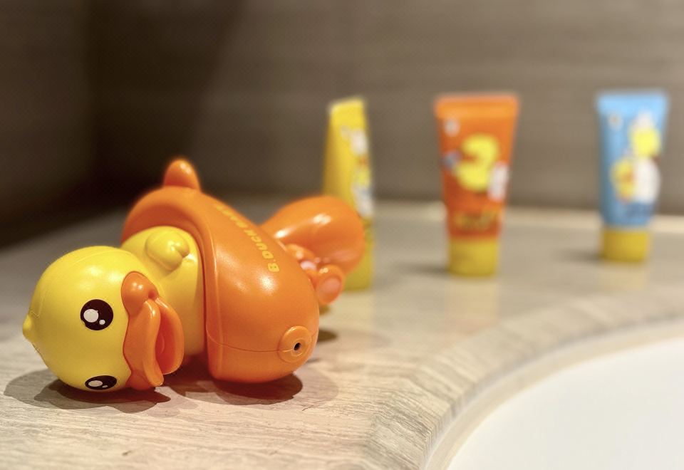 Wanda Realm WuhanYellow Duck Theme Family Room