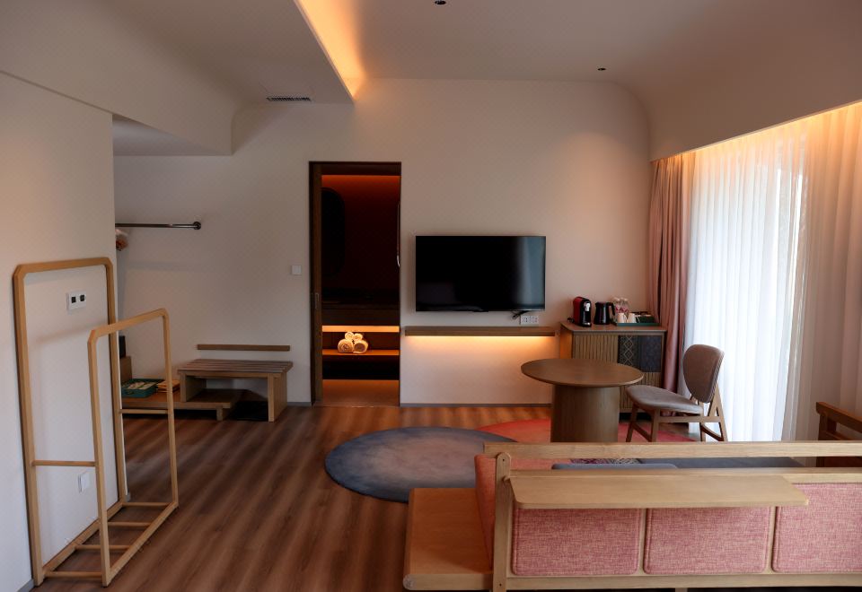 Grassland View Twin Room