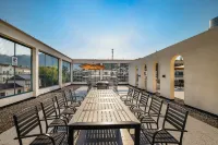 Mika City Hotel (Xuancheng Jingde High-speed Railway Station)