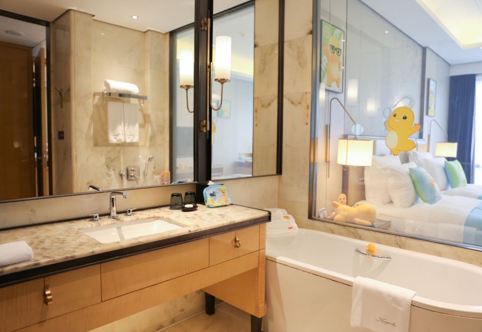 奶龙主题家庭连通房