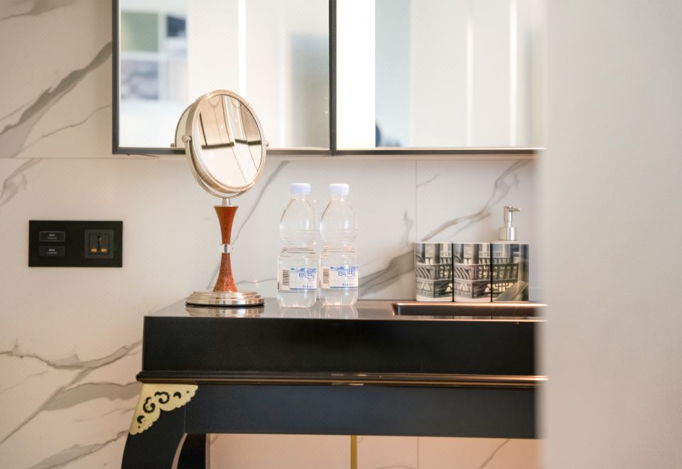 兰庭·江景大床房（180°观景+观景浴缸+高奢洗护品）