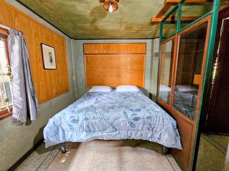 ห้องดีลักซ์ เตียงใหญ่ 1 เตียง