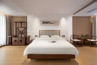 Weishan Qichi Oriental Holiday Courtyard