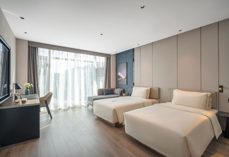 高级双床房（裸棉床品+投屏电视）