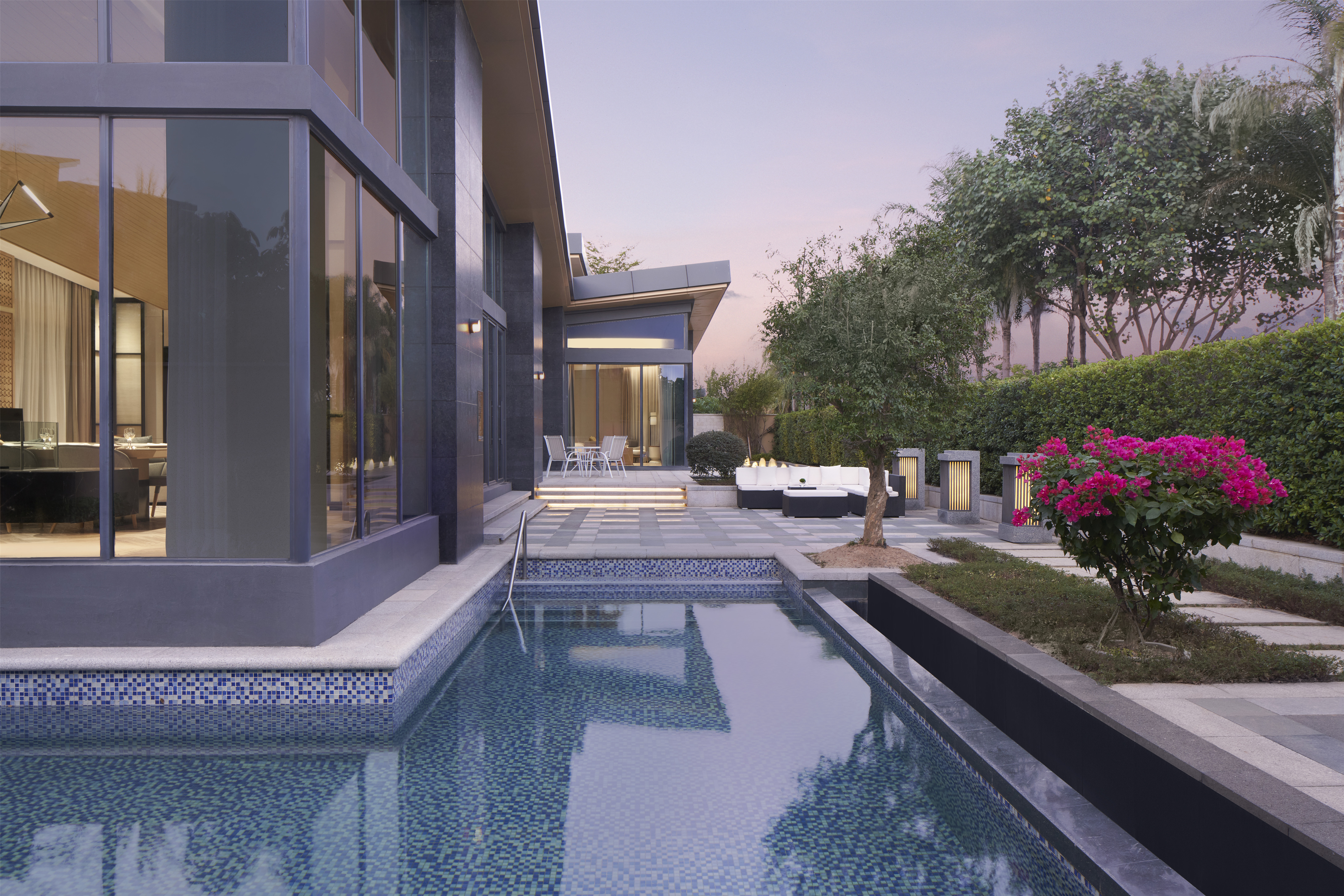 尊贵海畔庭院别墅