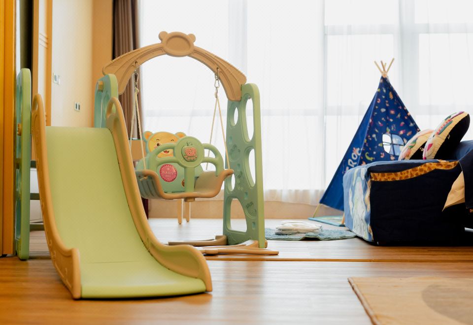 大嘴猴親子套房