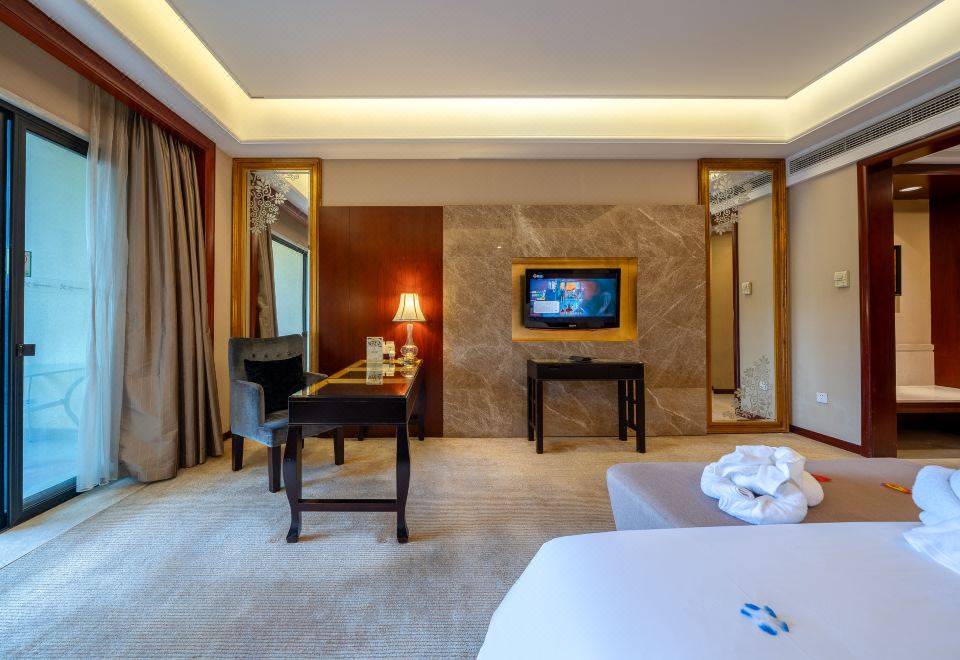 親水商務大床房