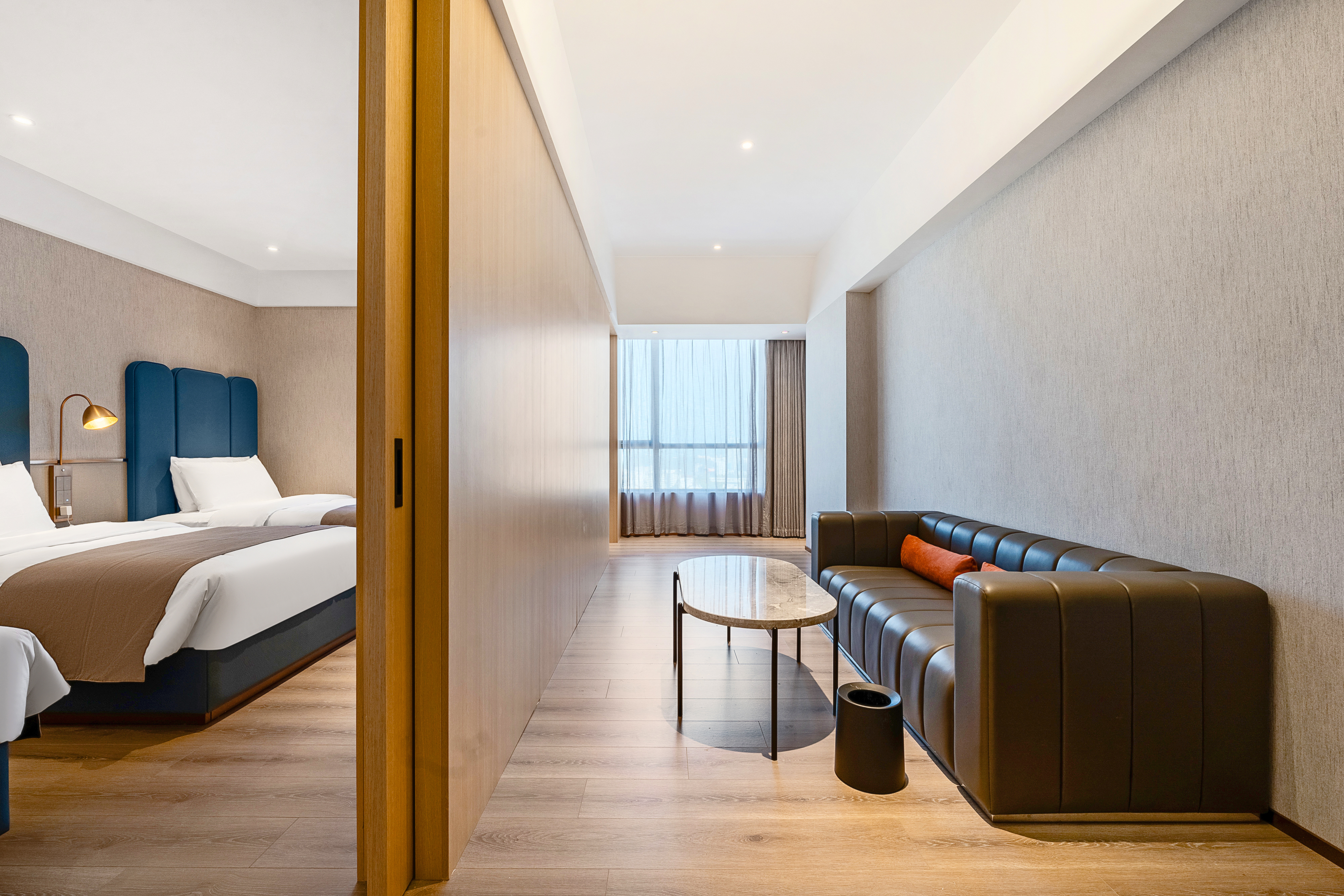 兰艺豪华三人房（全屋智能语音控制+高空城景+会客厅）