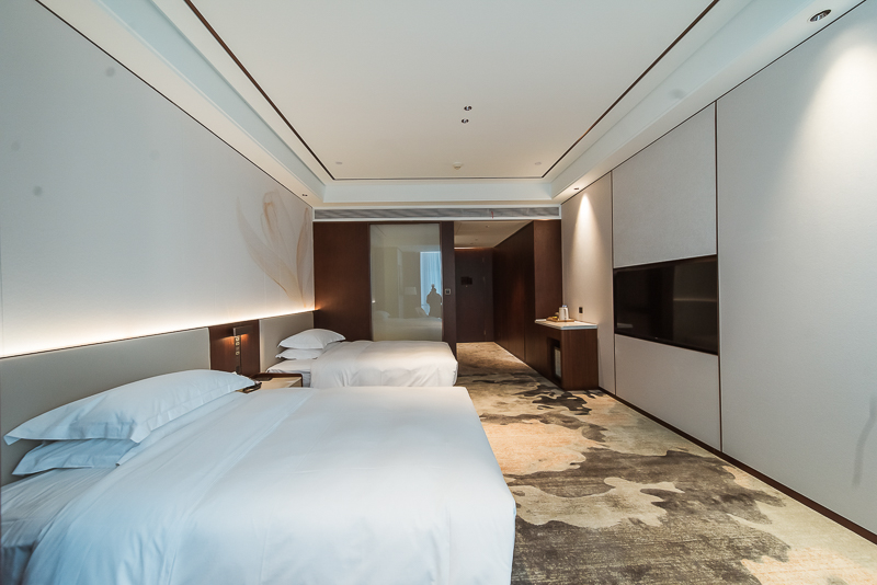 家庭房「科勒智能马桶+舒眠零压床感」