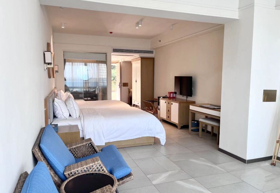 Fairyland Resort HotelElegant 2-bed Room