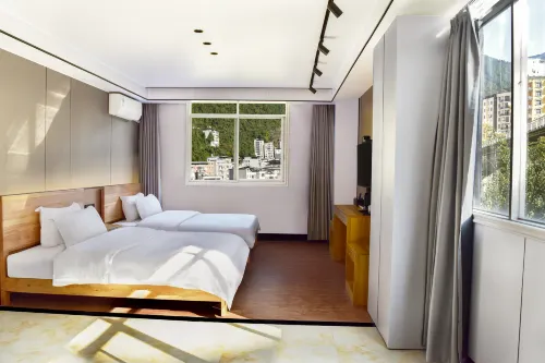 Fanhua Qili Hotel