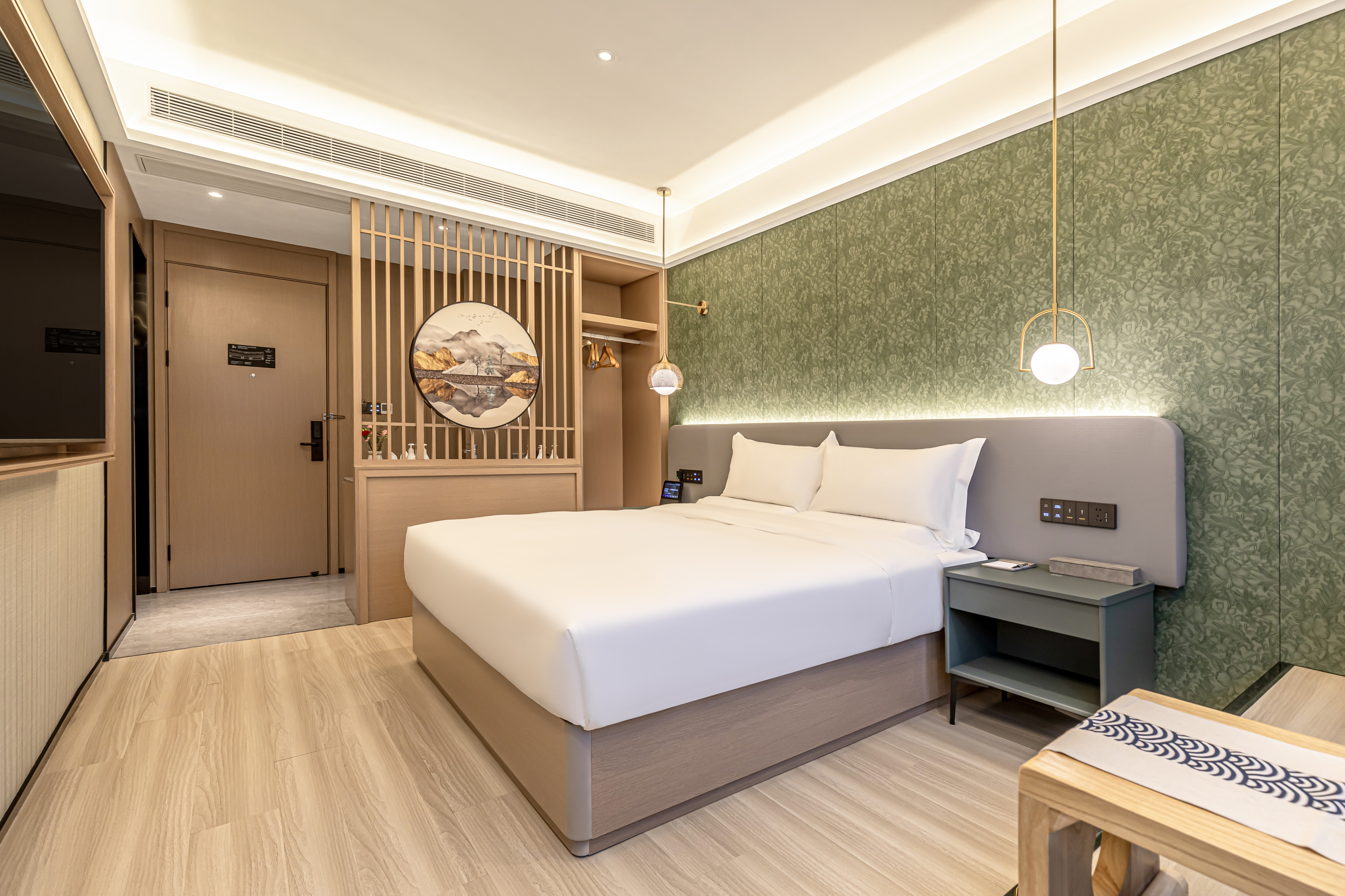 雅致智能大床房