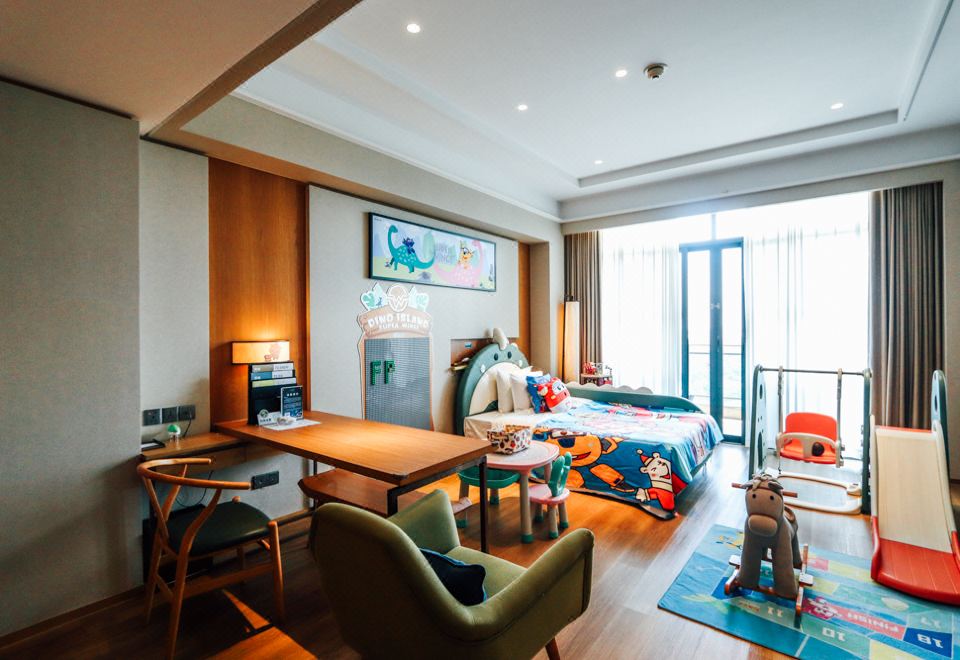 酷芽超级飞侠家庭套房（恐龙小童床+滑梯+积木墙+秋千）