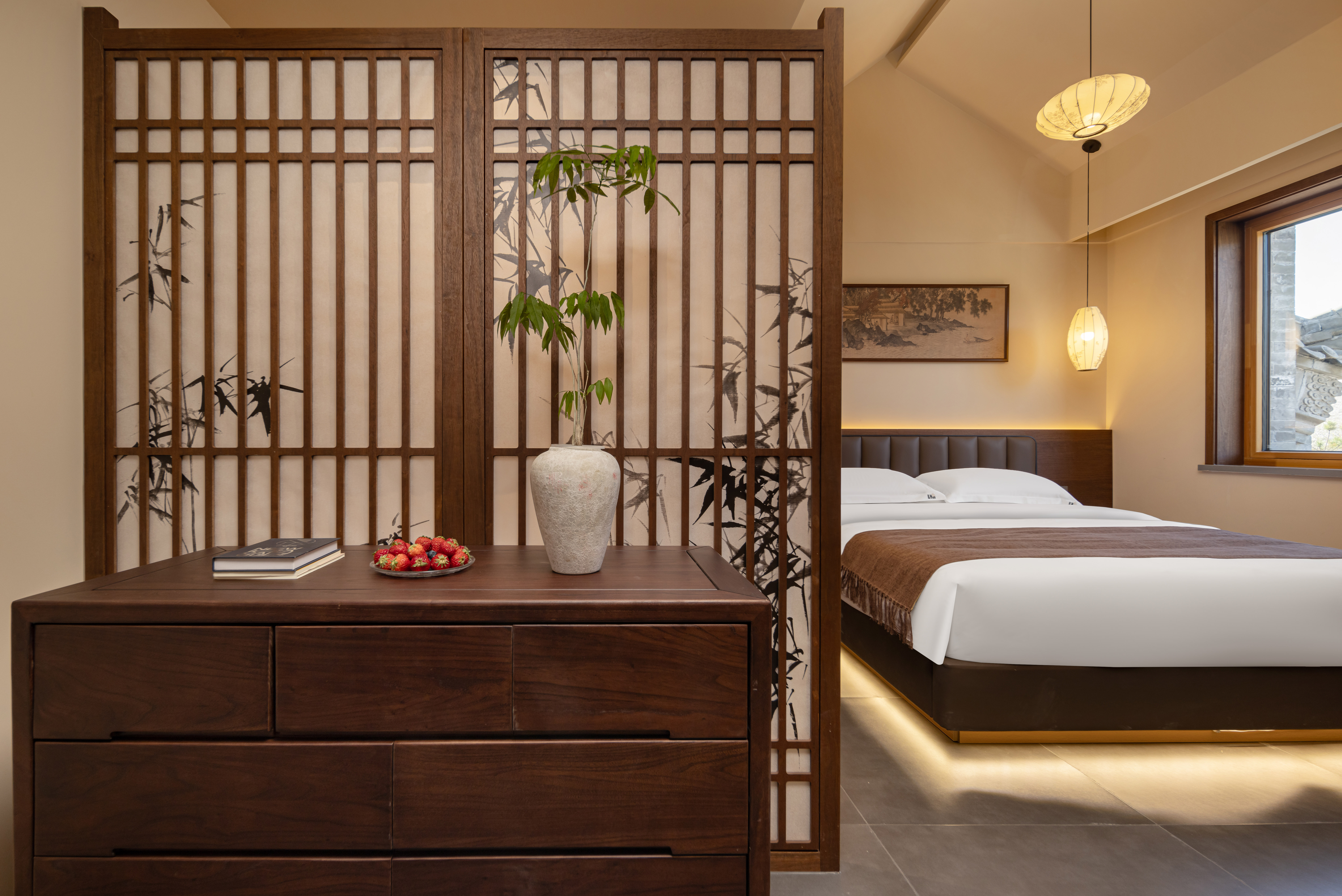 琉璃照壁家庭房|智能客控+巨幕电视+可控温度直饮机