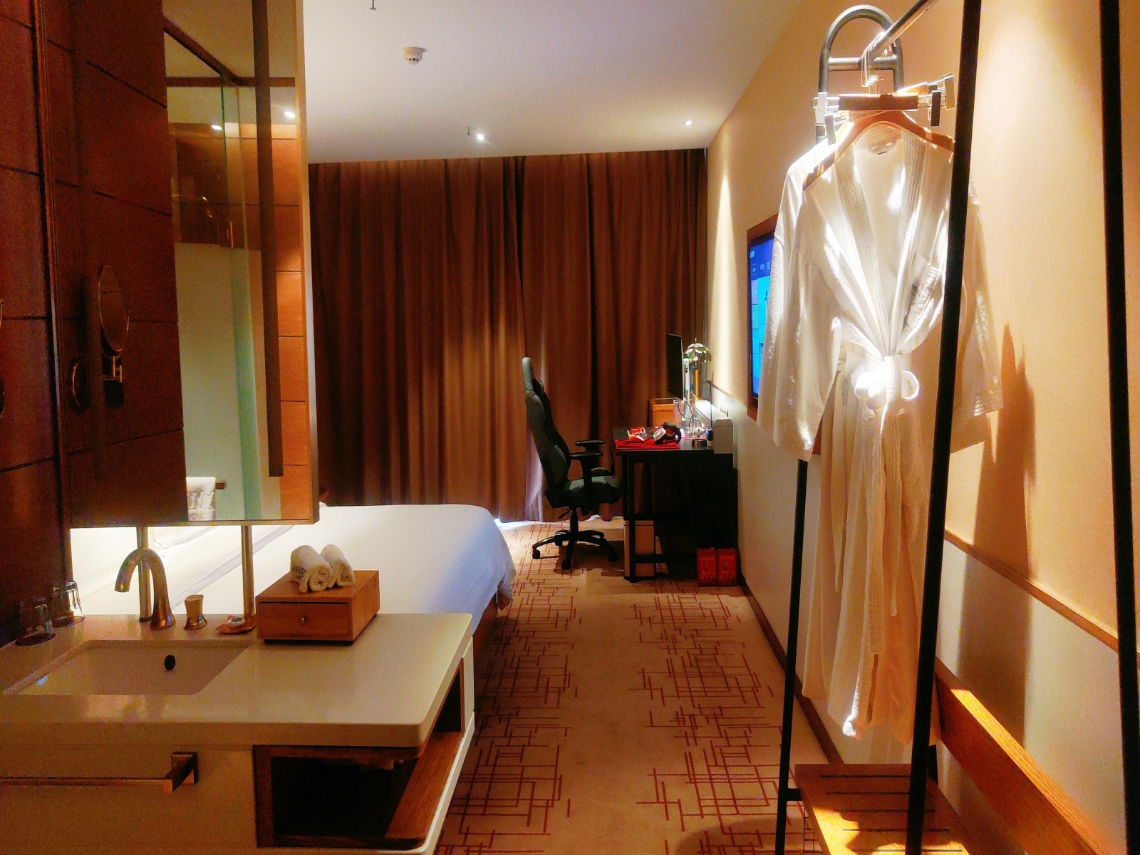 啡凡休闲大床房（畅玩电竞）