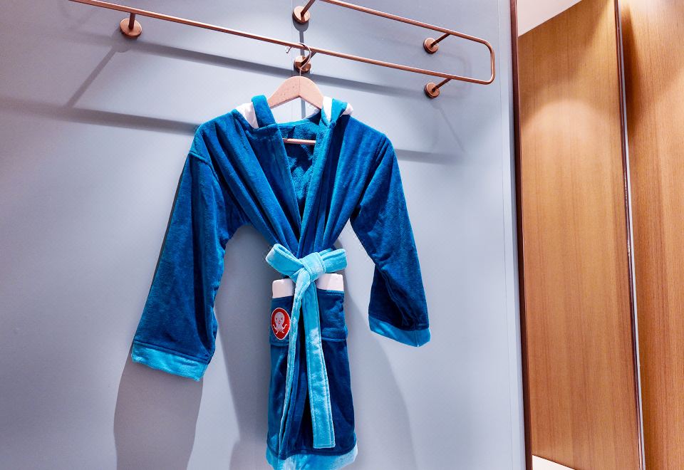 海底小縱隊（小王子親子房+MINI吧+天然乳膠枕）