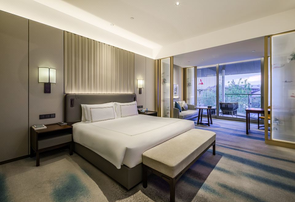 豪華園景大床房