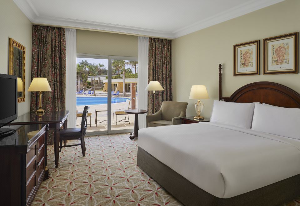 JW Marriott Hotel CairoGuest Room, 1 King, Pool Access, Poolside