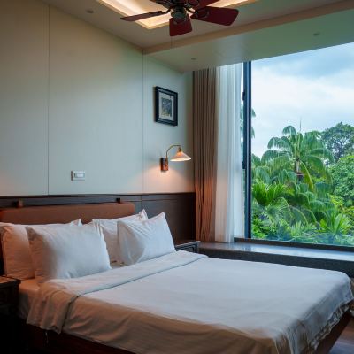 Roof Garden Suite Queen Room