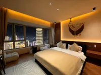 Chongqing Summit · Cloud River View 69th Sky  B&B(Jiefangbei Area/Hong Ya Cave)