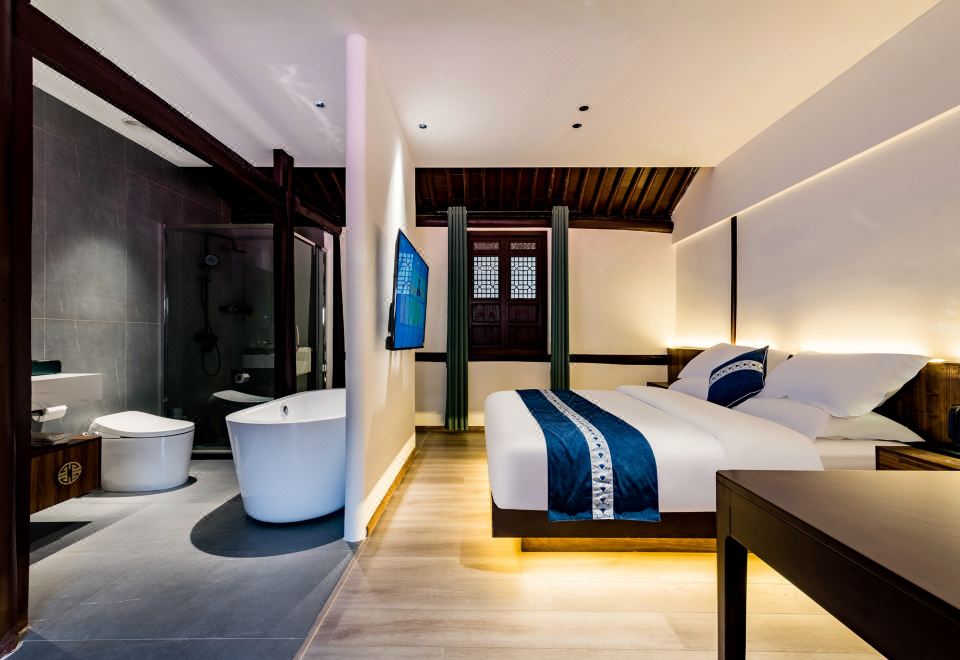 Smart Room - River-View (Double bed) (Bathtub)