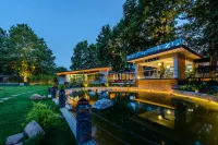 Floral Hotel· Lanting Hotel (Chaohuyuan Scenic Spot Store in bathing pool Hot Spring Resort)