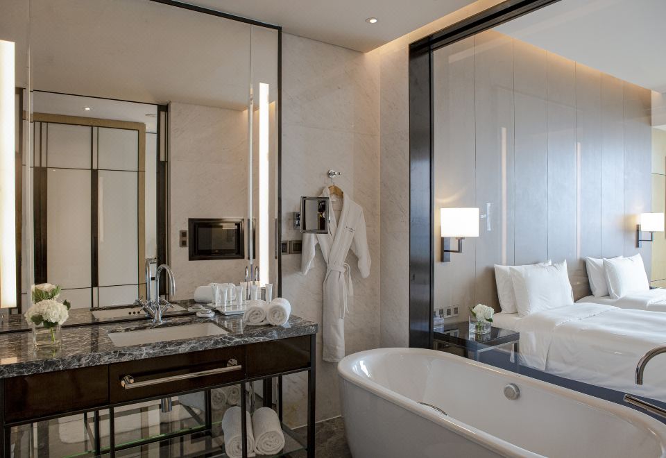 N3尊貴江景雙床房