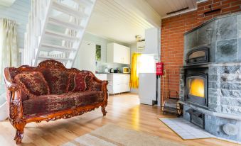 Lossisaari Tourist Center - Housity