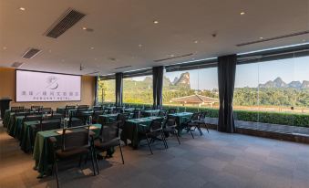 Percent Hotel by Li River (YangShuo West Street)