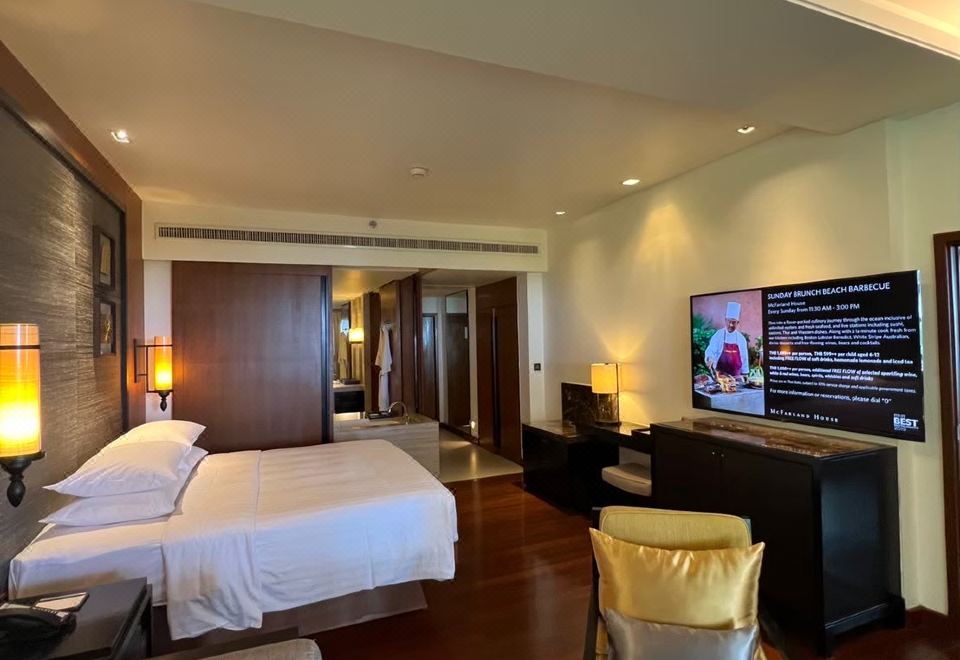 俱乐部景观特大床房