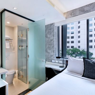 Standard Queen Room